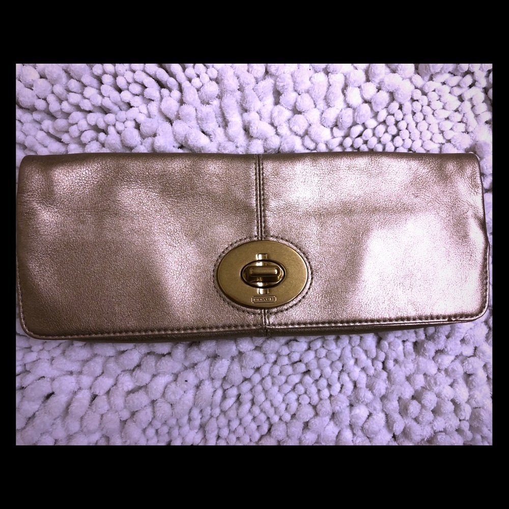 Gold coach clutch
